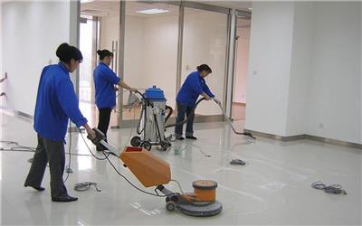 口碑与服务并重 如何选择高性价比的开荒保洁服务